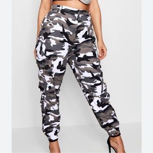 Romwe Shein Grey Black White Camo Joggers Pants Camouflage XS